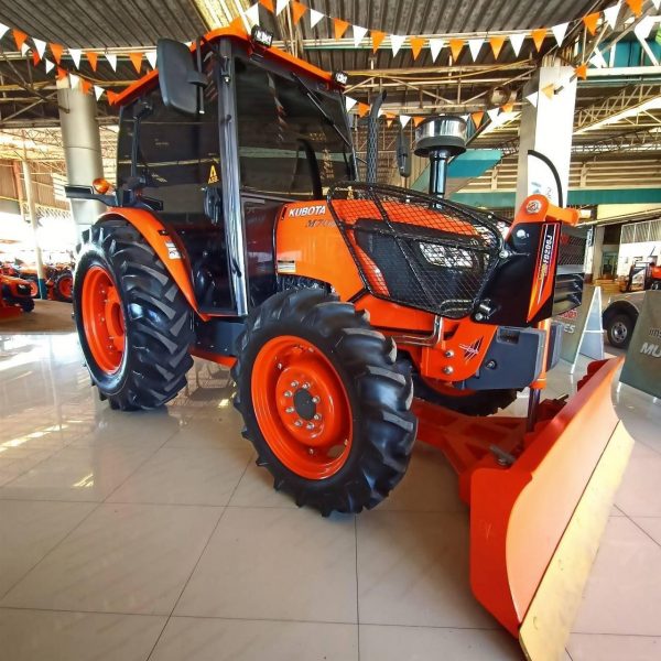 Cabin Kubota M7040 (3)
